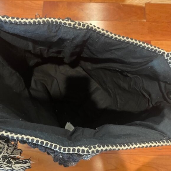 Abercrombie & Fitch Black Textured Cotton Fully Lined Beach Tote Bag - Picture 5 of 6